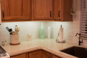 Kitchen under cabinet lighting